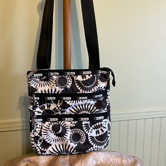 LeSportSac Triple Zippered Pockets Crossbody Black and White Floral Pattern